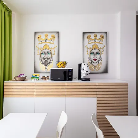 Regina Rooms-2